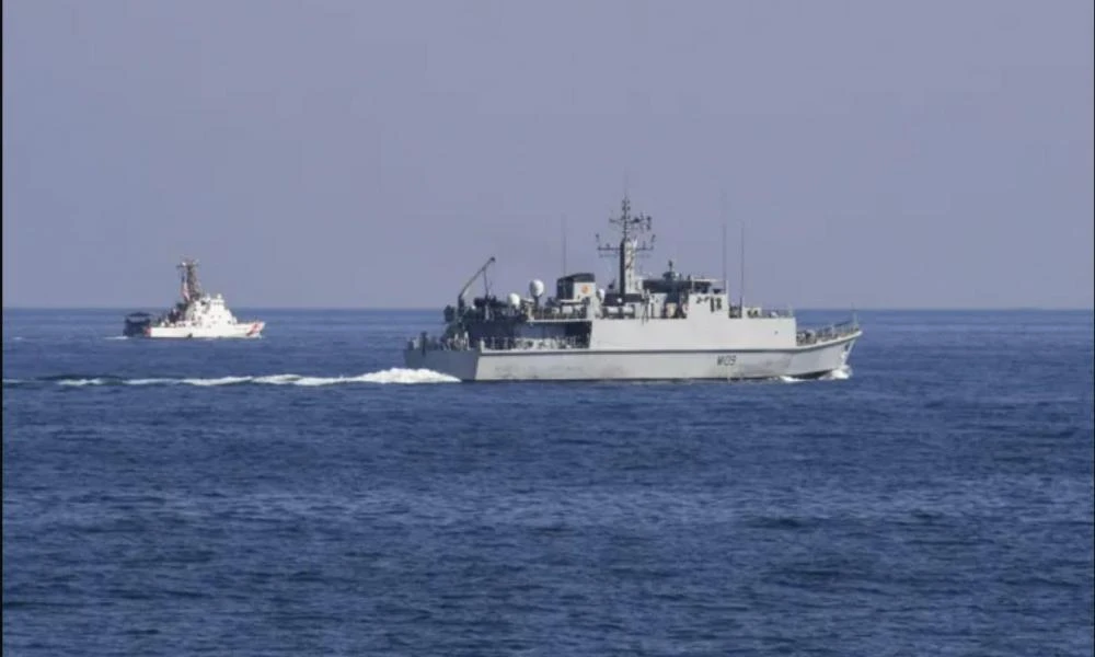 Δύο βρετανικά πλοία συγκρούστηκαν στα ανοιχτά του Μπαχρέιν (Βίντεο)